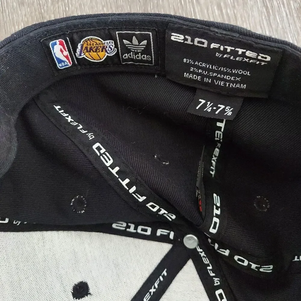 Adidas Los Angeles Lakers 210 Fitted Flex Hat 7 1/4 to 7 5/8 NBA Black